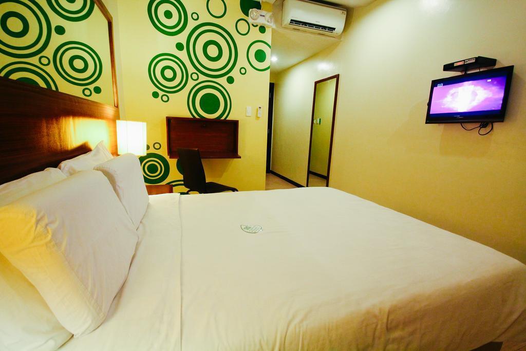 Go Hotels Bacolod Exterior foto